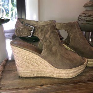 Cayla MicroSuede Shield Espadrille Wedge SZ 7.5